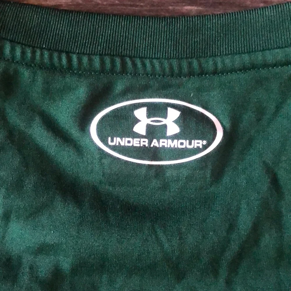 ‼️Flash Sale‼️ $10 Under Armour Green Heat Gear Shirt size Small - Picture 6 of 7